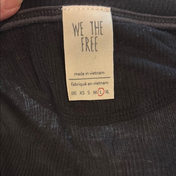 Free People We The Free V-Neck Black Ribbed Raw Hemmed Top - Picture 2 of 11